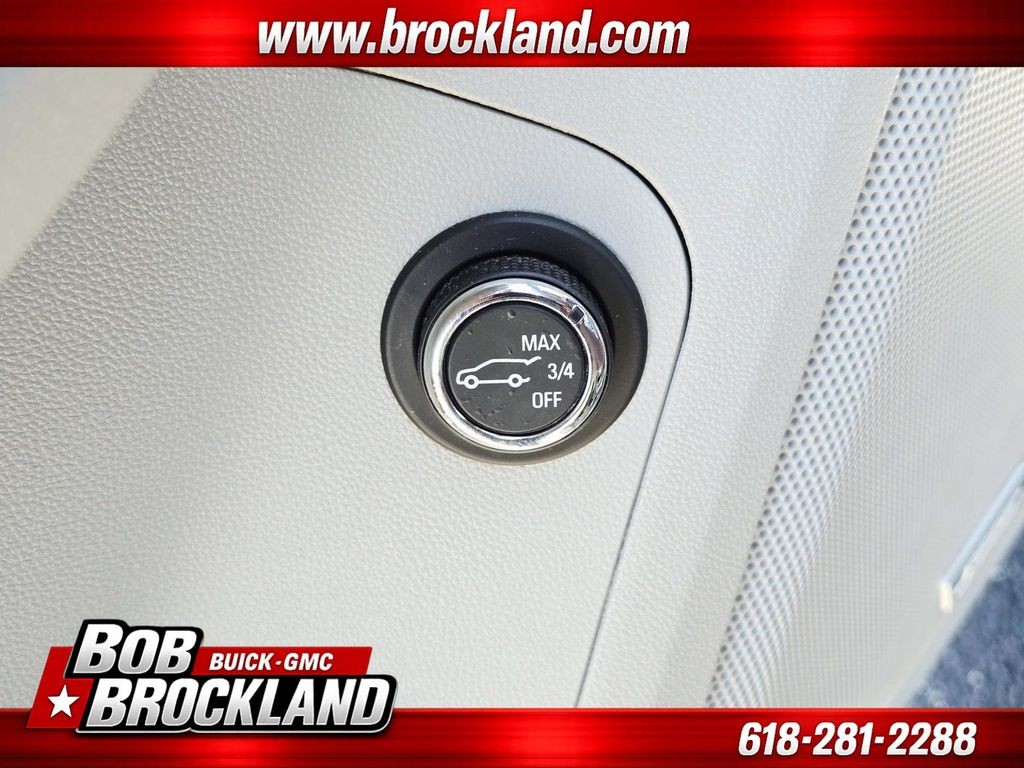 GMC Acadia Vehicle Full-screen Gallery Image 39