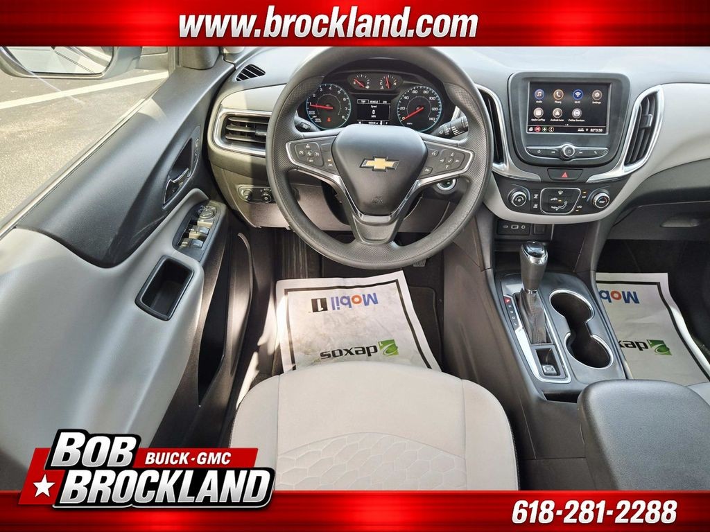 Chevrolet Equinox Vehicle Full-screen Gallery Image 10