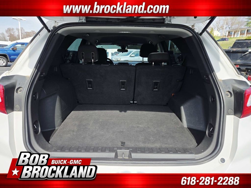 Chevrolet Equinox Vehicle Full-screen Gallery Image 13
