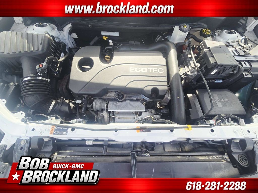 Chevrolet Equinox Vehicle Full-screen Gallery Image 17