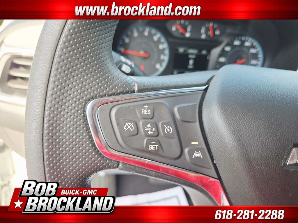 Chevrolet Equinox Vehicle Full-screen Gallery Image 19