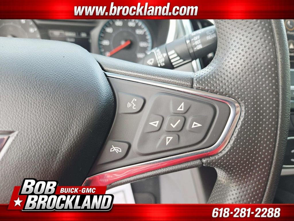 Chevrolet Equinox Vehicle Full-screen Gallery Image 20