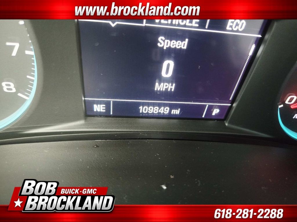Chevrolet Equinox Vehicle Full-screen Gallery Image 22