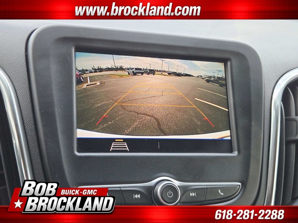 Chevrolet Equinox Vehicle Full-screen Gallery Image 26