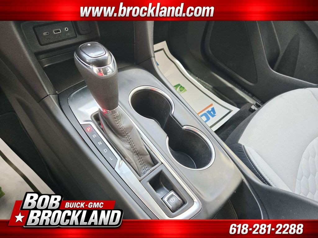 Chevrolet Equinox Vehicle Full-screen Gallery Image 29