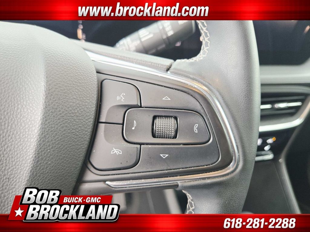 Buick Encore GX Vehicle Full-screen Gallery Image 19