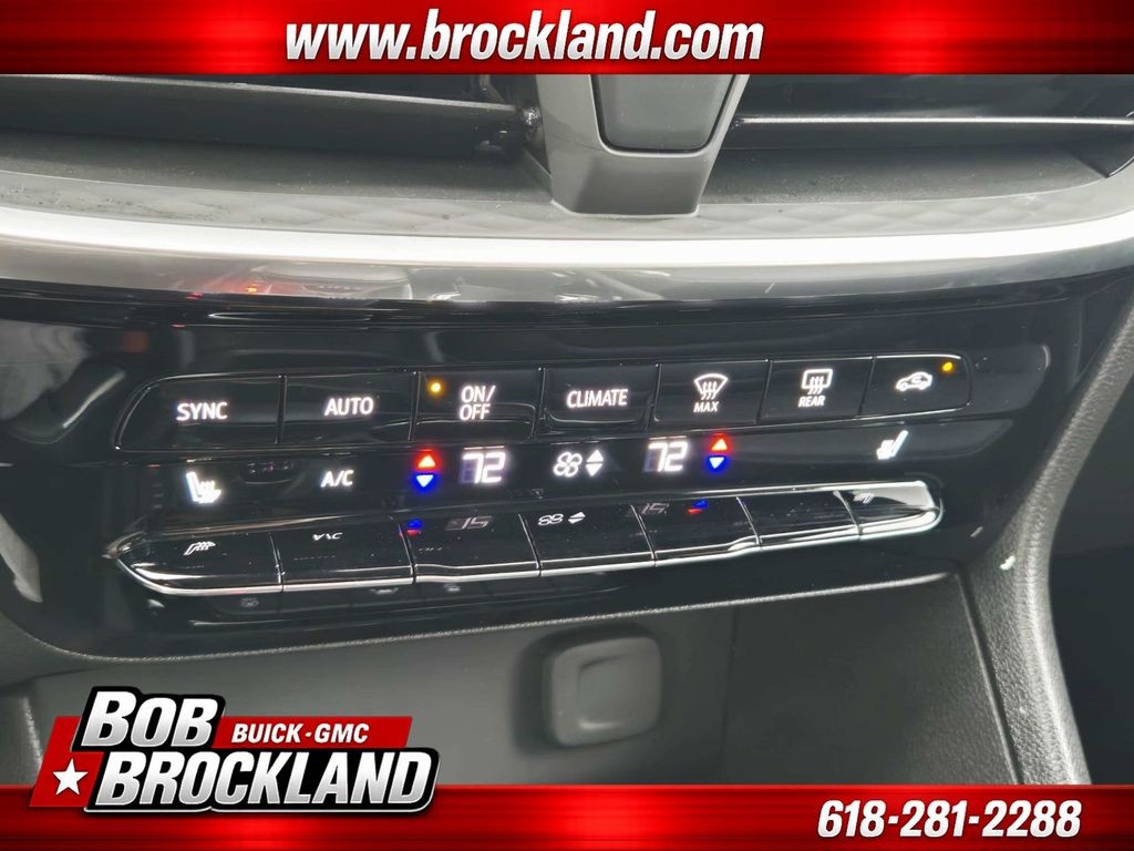 Buick Encore GX Vehicle Full-screen Gallery Image 24
