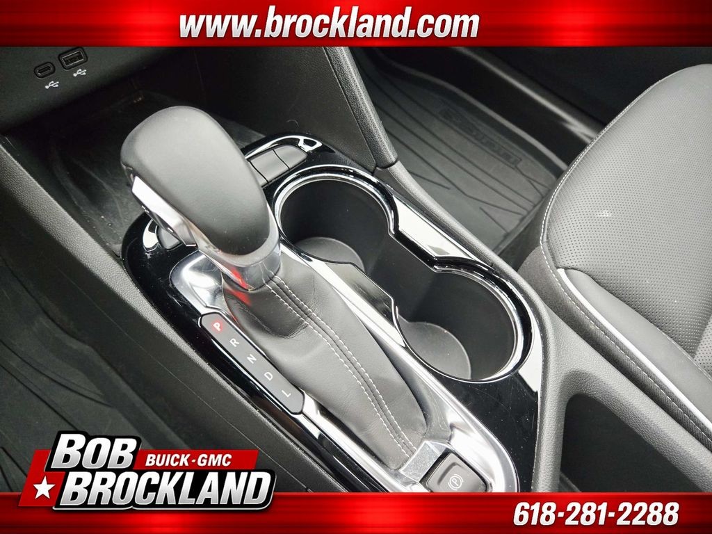 Buick Encore GX Vehicle Full-screen Gallery Image 27