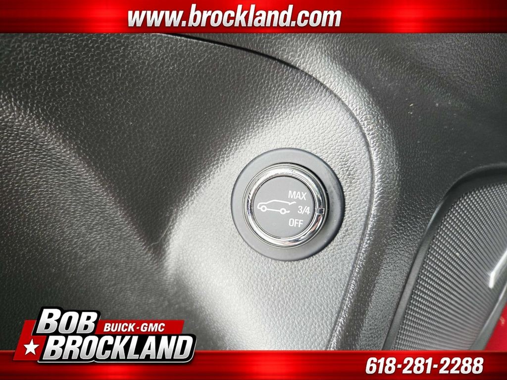 Buick Encore GX Vehicle Full-screen Gallery Image 33
