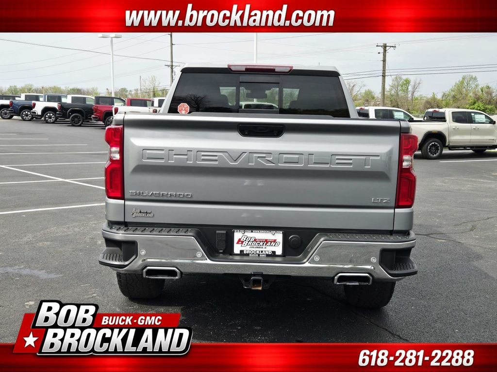 Chevrolet Silverado 1500 Vehicle Full-screen Gallery Image 04