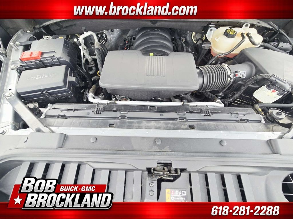Chevrolet Silverado 1500 Vehicle Full-screen Gallery Image 20