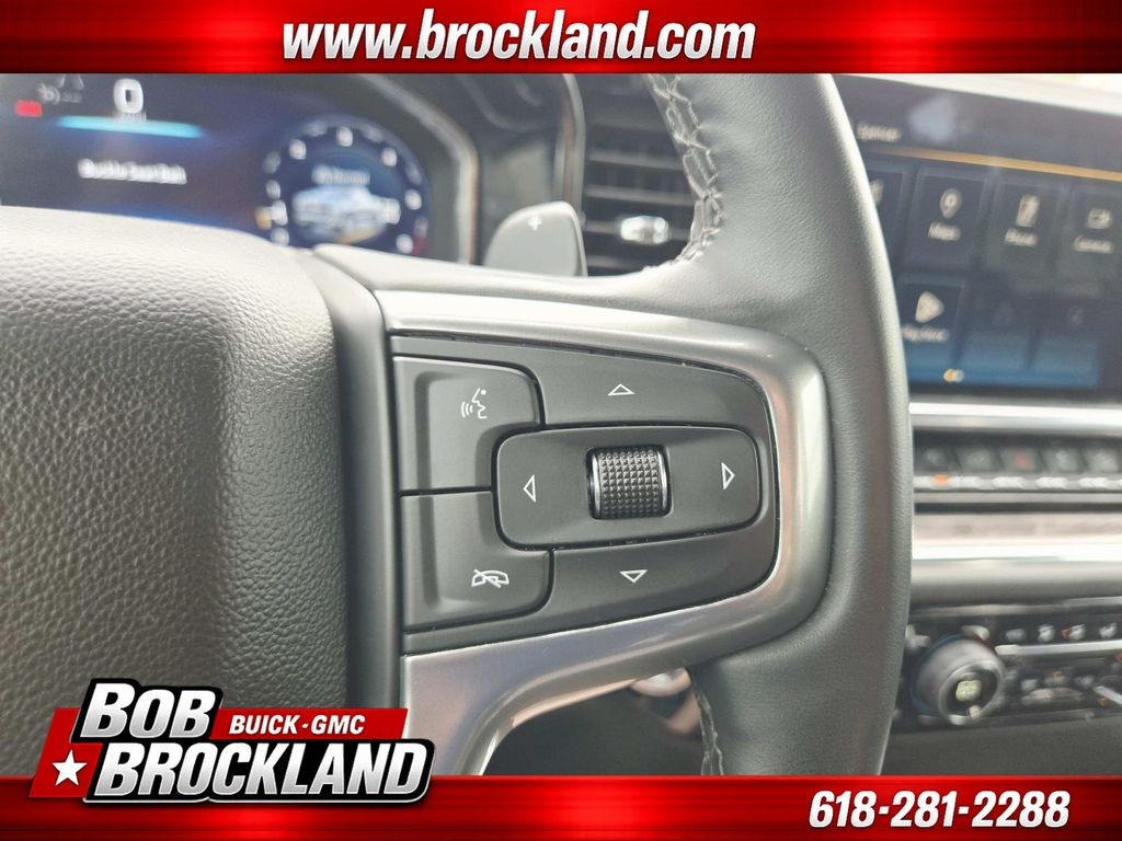 Chevrolet Silverado 1500 Vehicle Full-screen Gallery Image 23