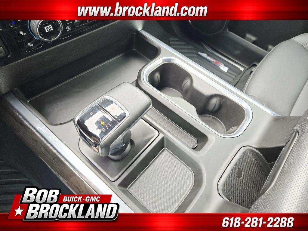 Chevrolet Silverado 1500 Vehicle Full-screen Gallery Image 34
