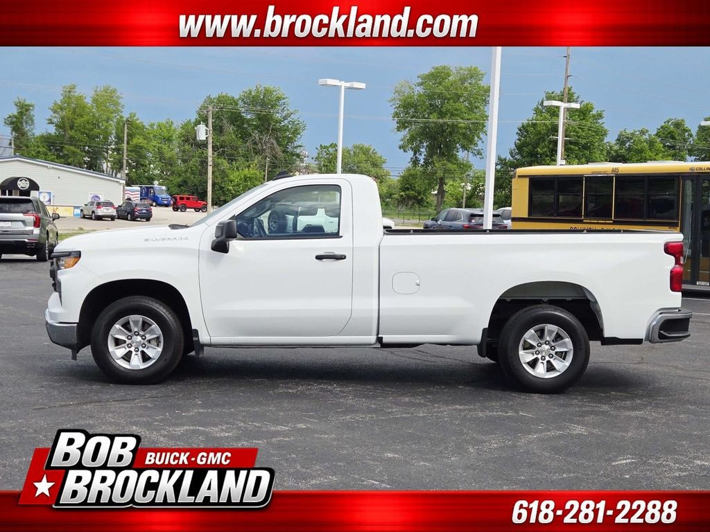 Chevrolet Silverado 1500 Vehicle Full-screen Gallery Image 06