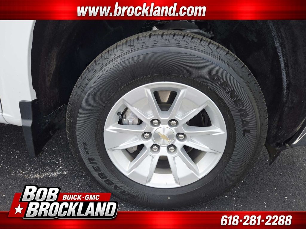 Chevrolet Silverado 1500 Vehicle Full-screen Gallery Image 14