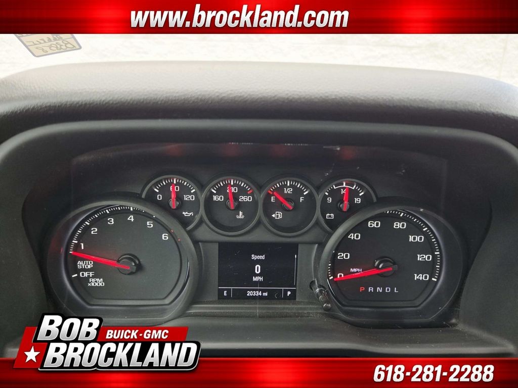Chevrolet Silverado 1500 Vehicle Full-screen Gallery Image 18