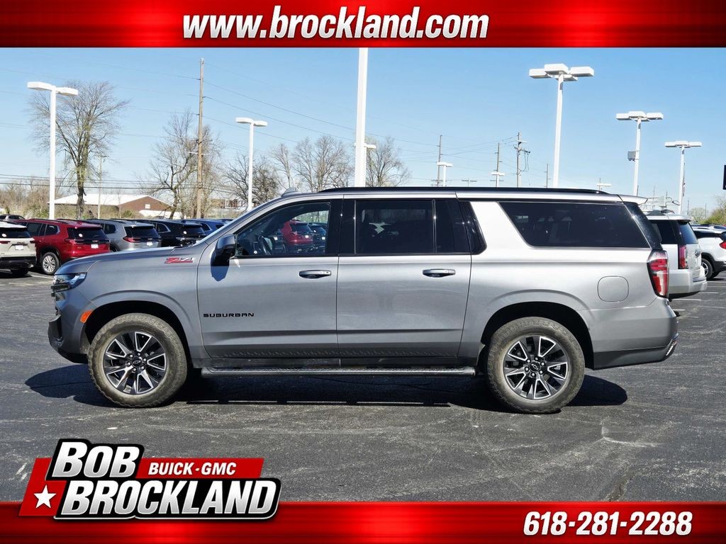 Chevrolet Suburban Vehicle Full-screen Gallery Image 06