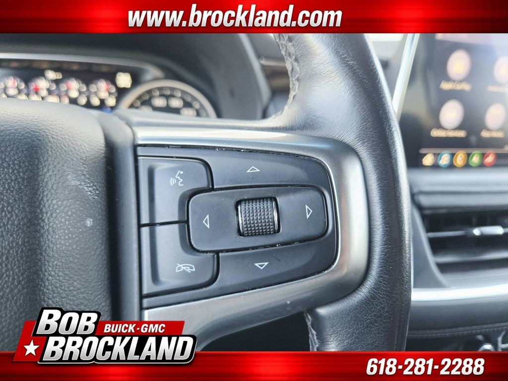 Chevrolet Suburban Vehicle Full-screen Gallery Image 24