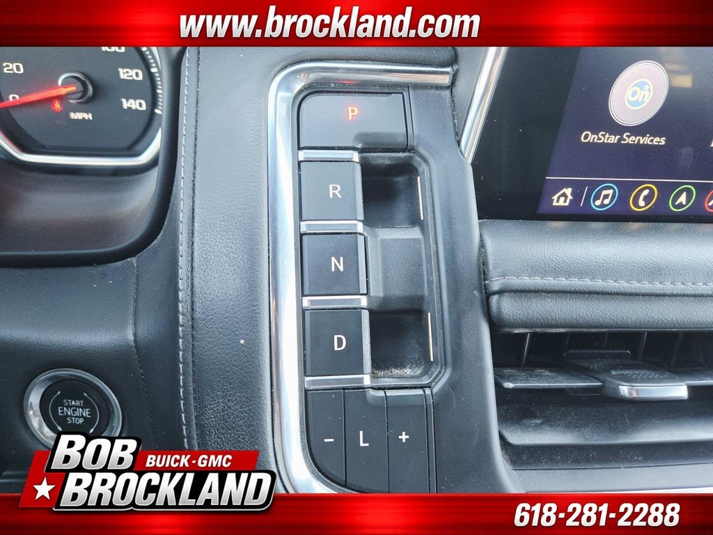 Chevrolet Suburban Vehicle Full-screen Gallery Image 33