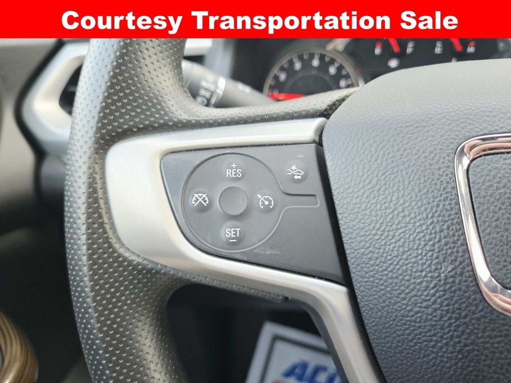 GMC Acadia Vehicle Full-screen Gallery Image 21