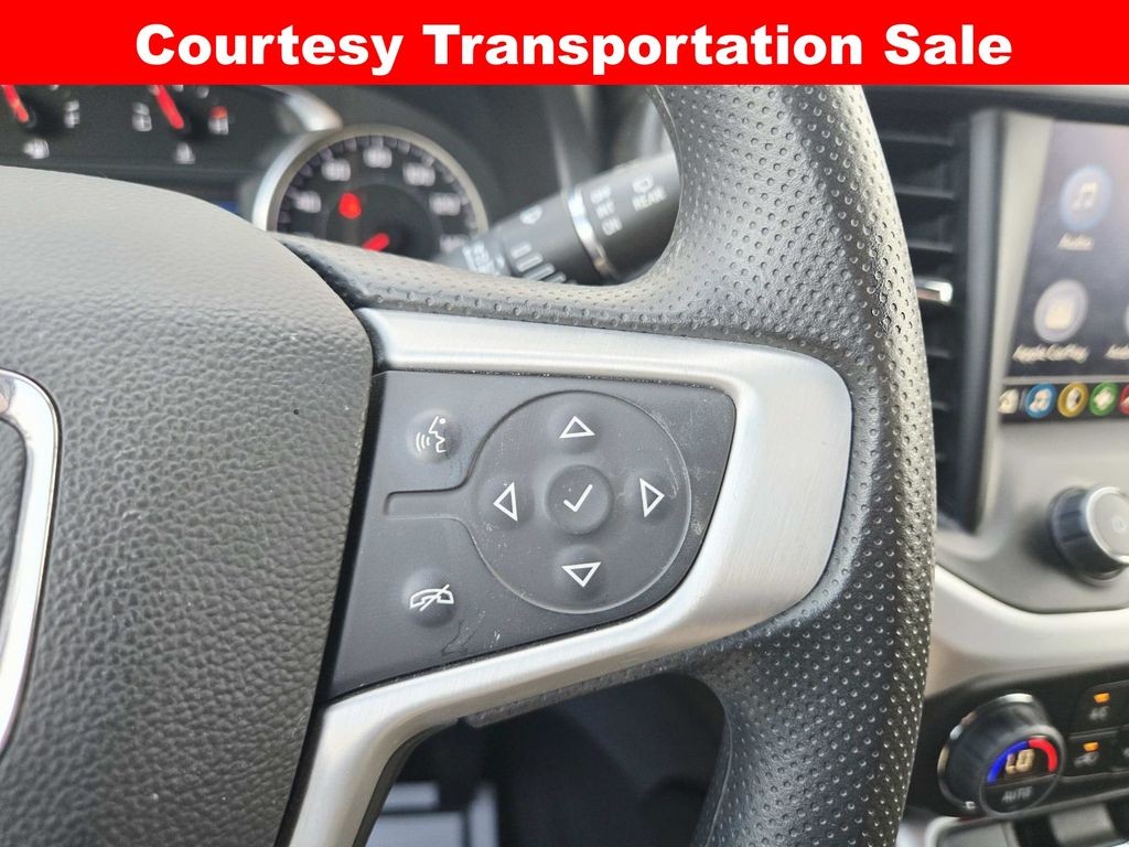 GMC Acadia Vehicle Full-screen Gallery Image 22