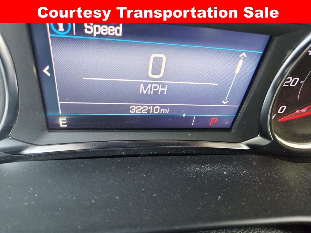 GMC Acadia Vehicle Full-screen Gallery Image 24