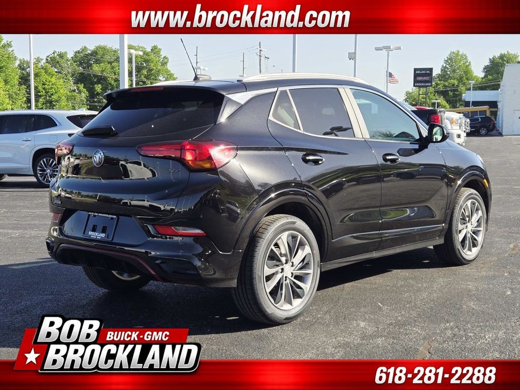 Buick Encore GX Vehicle Full-screen Gallery Image 03