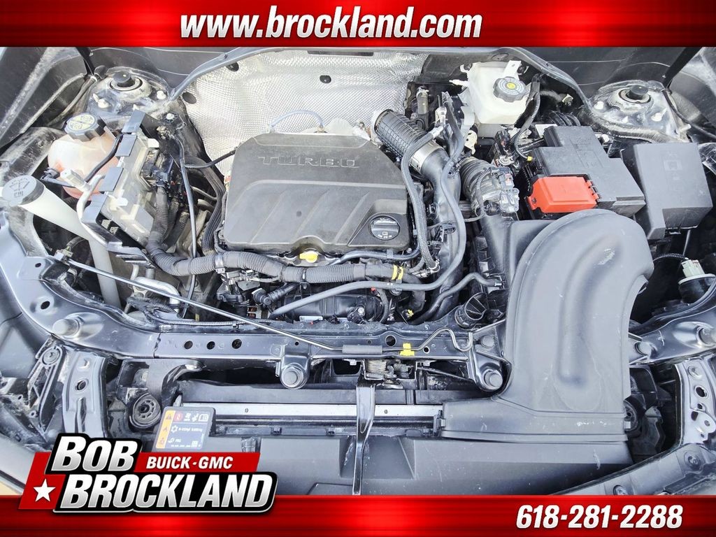Buick Encore GX Vehicle Full-screen Gallery Image 17