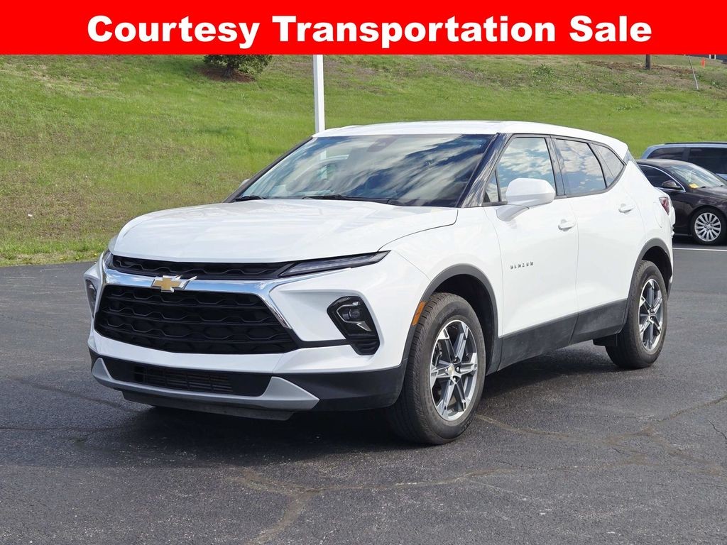 Chevrolet Blazer Vehicle Full-screen Gallery Image 07