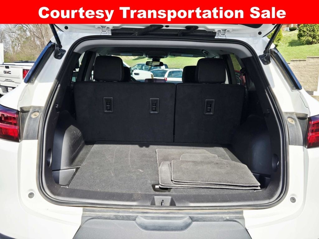 Chevrolet Blazer Vehicle Full-screen Gallery Image 13