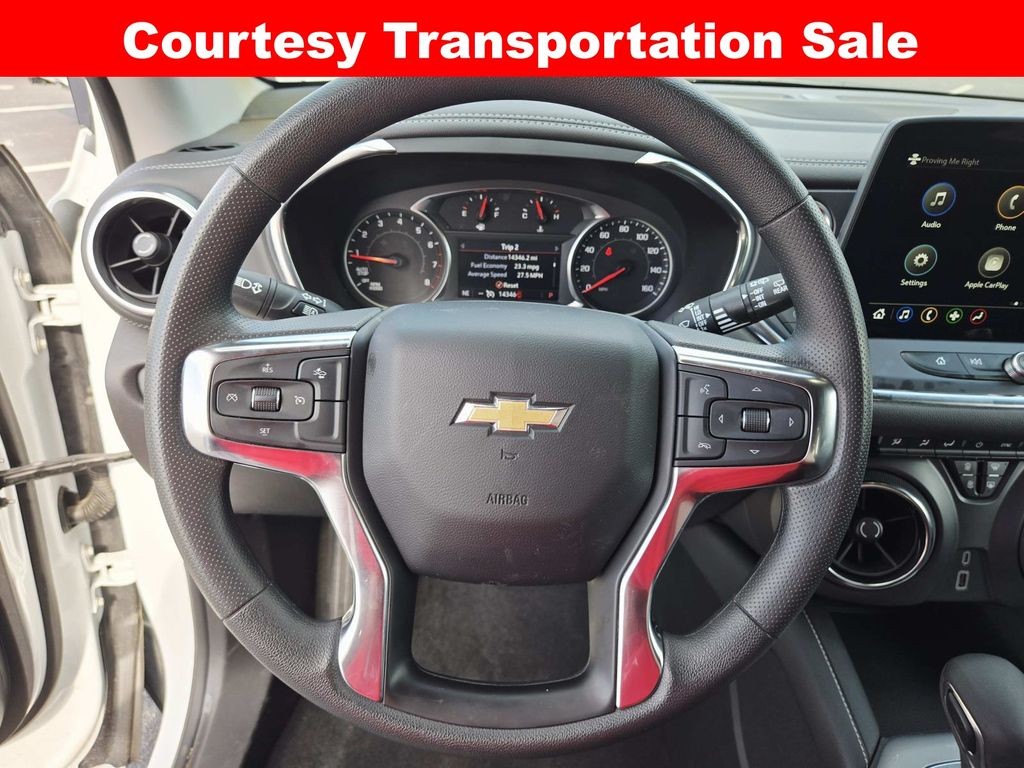 Chevrolet Blazer Vehicle Full-screen Gallery Image 17