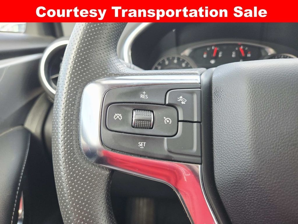Chevrolet Blazer Vehicle Full-screen Gallery Image 18