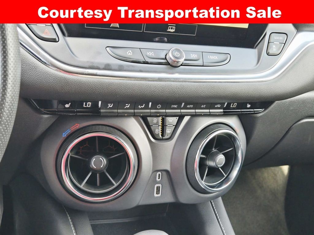 Chevrolet Blazer Vehicle Full-screen Gallery Image 26