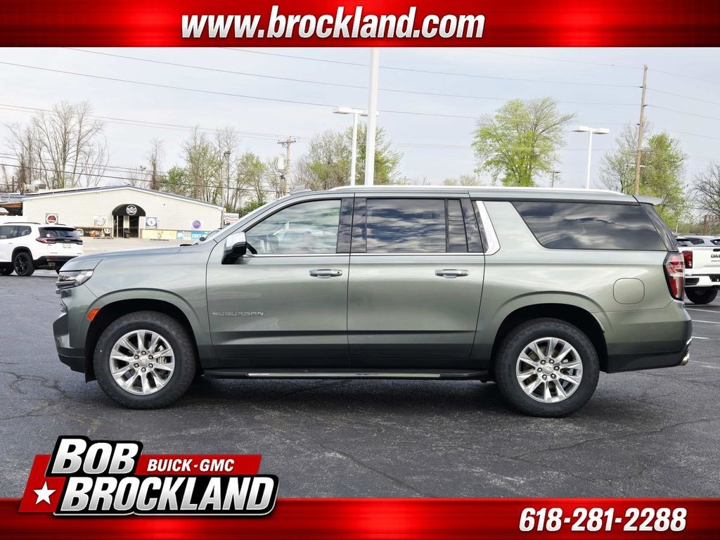 Chevrolet Suburban Vehicle Full-screen Gallery Image 07