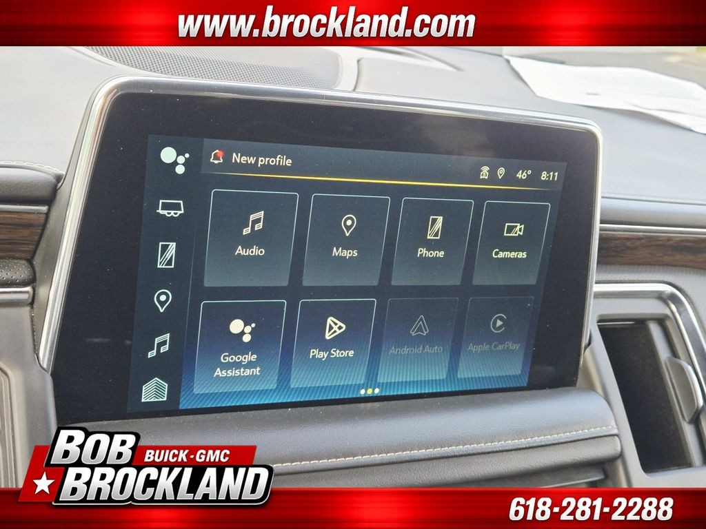 Chevrolet Suburban Vehicle Full-screen Gallery Image 28