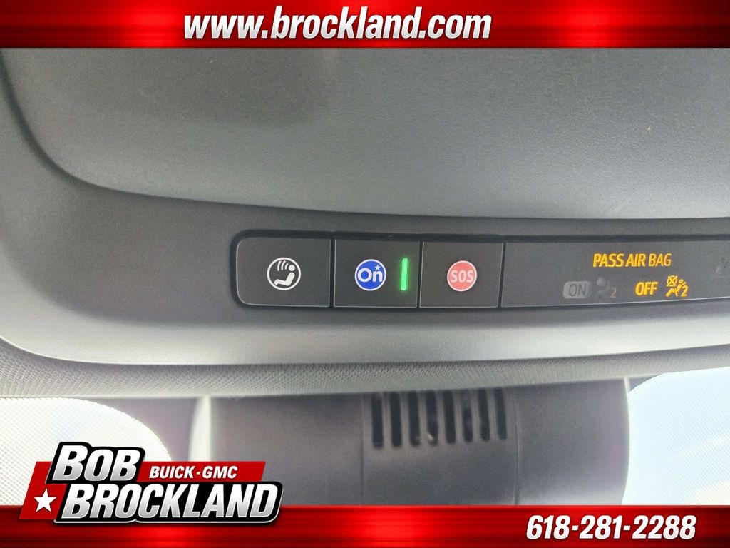 Chevrolet Suburban Vehicle Full-screen Gallery Image 37
