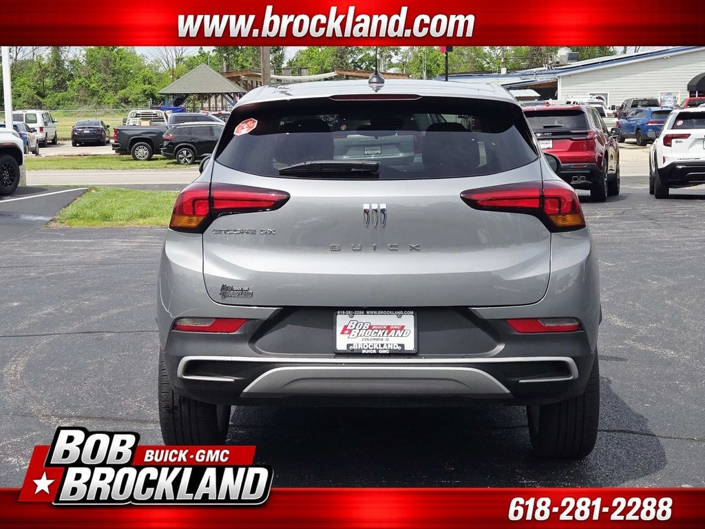 Buick Encore GX Vehicle Full-screen Gallery Image 04