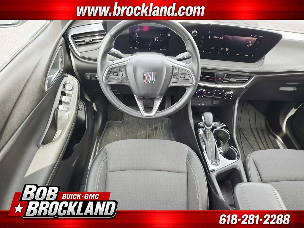 Buick Encore GX Vehicle Full-screen Gallery Image 10