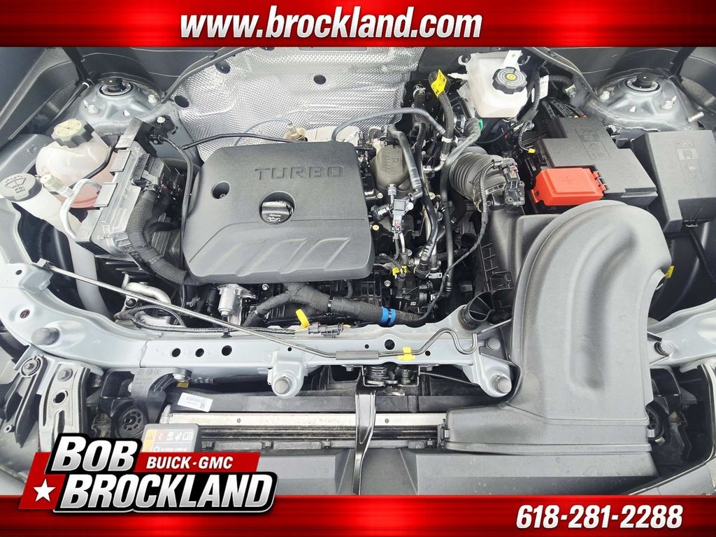 Buick Encore GX Vehicle Full-screen Gallery Image 17