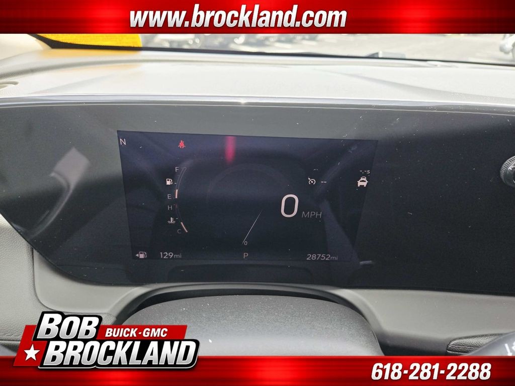 Buick Encore GX Vehicle Full-screen Gallery Image 21