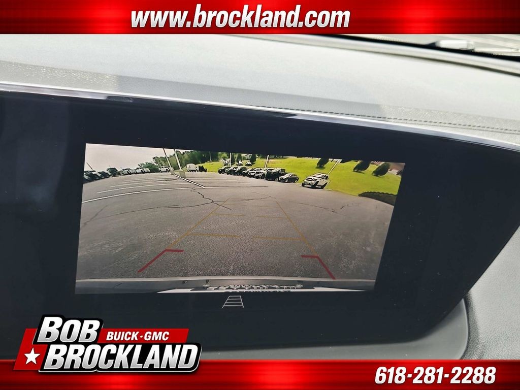Buick Encore GX Vehicle Full-screen Gallery Image 26