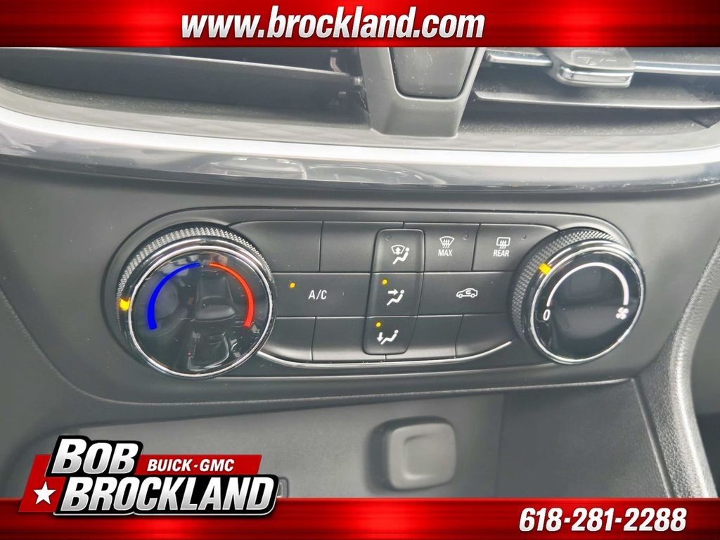Buick Encore GX Vehicle Full-screen Gallery Image 27