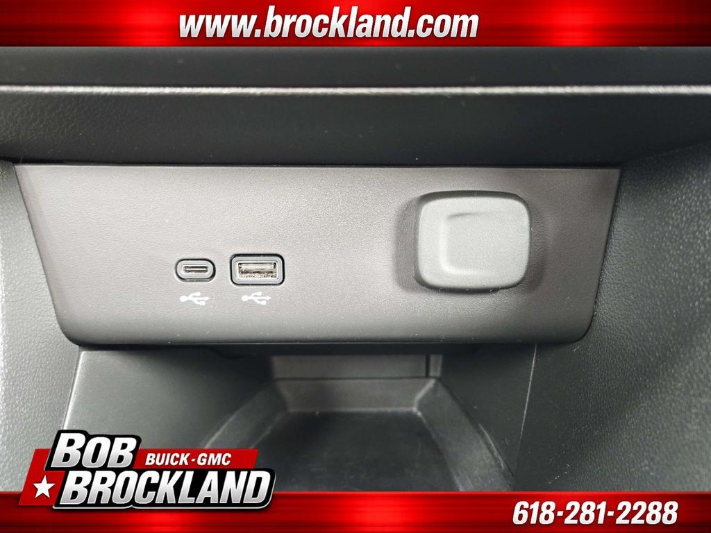 Buick Encore GX Vehicle Full-screen Gallery Image 28