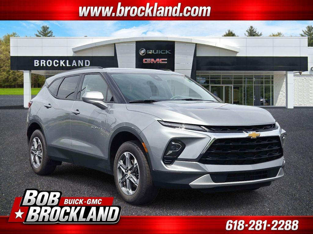 Chevrolet Blazer Vehicle Full-screen Gallery Image 01
