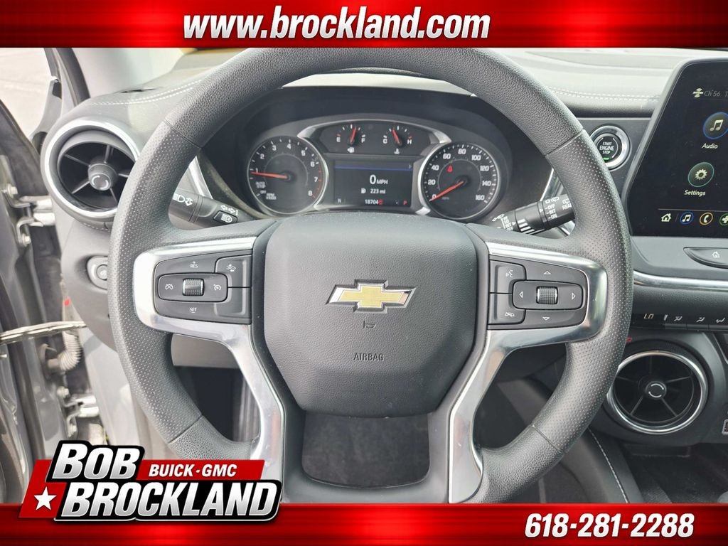Chevrolet Blazer Vehicle Full-screen Gallery Image 17