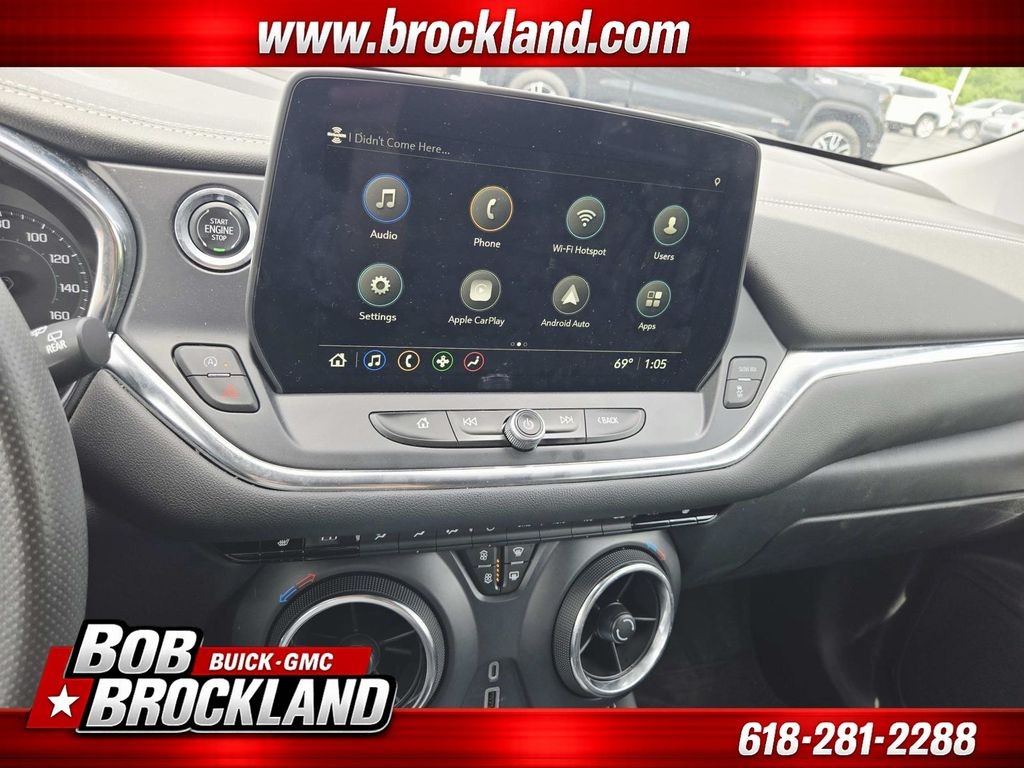 Chevrolet Blazer Vehicle Full-screen Gallery Image 22