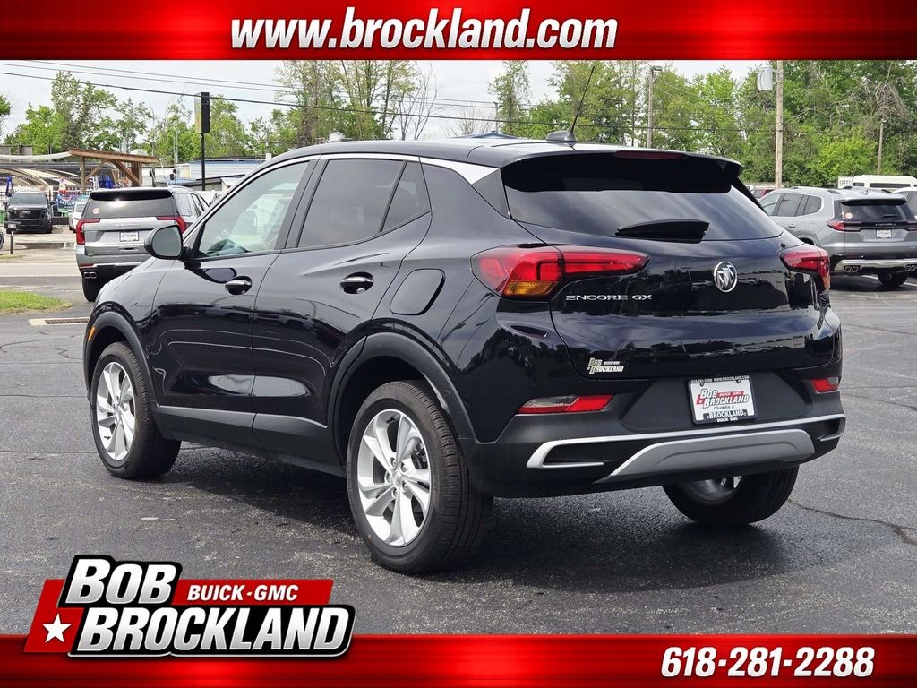 Buick Encore GX Vehicle Full-screen Gallery Image 05