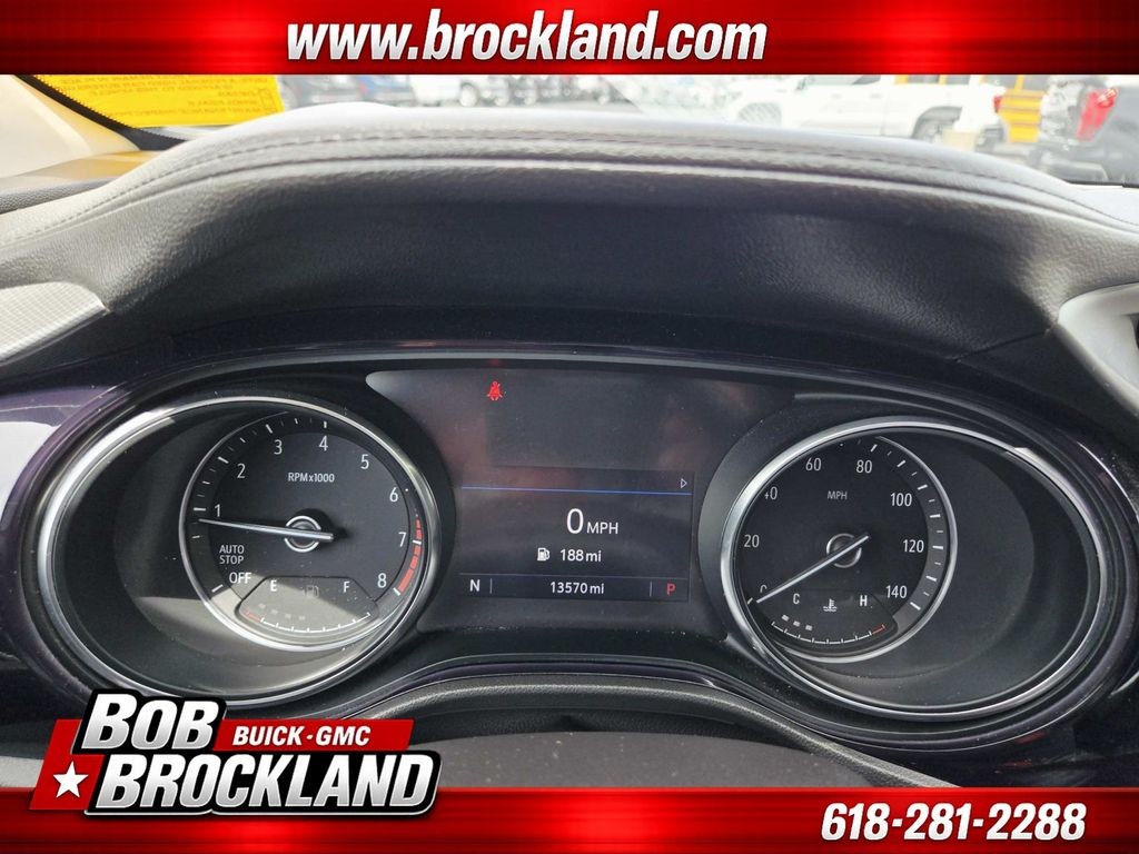 Buick Encore GX Vehicle Full-screen Gallery Image 21