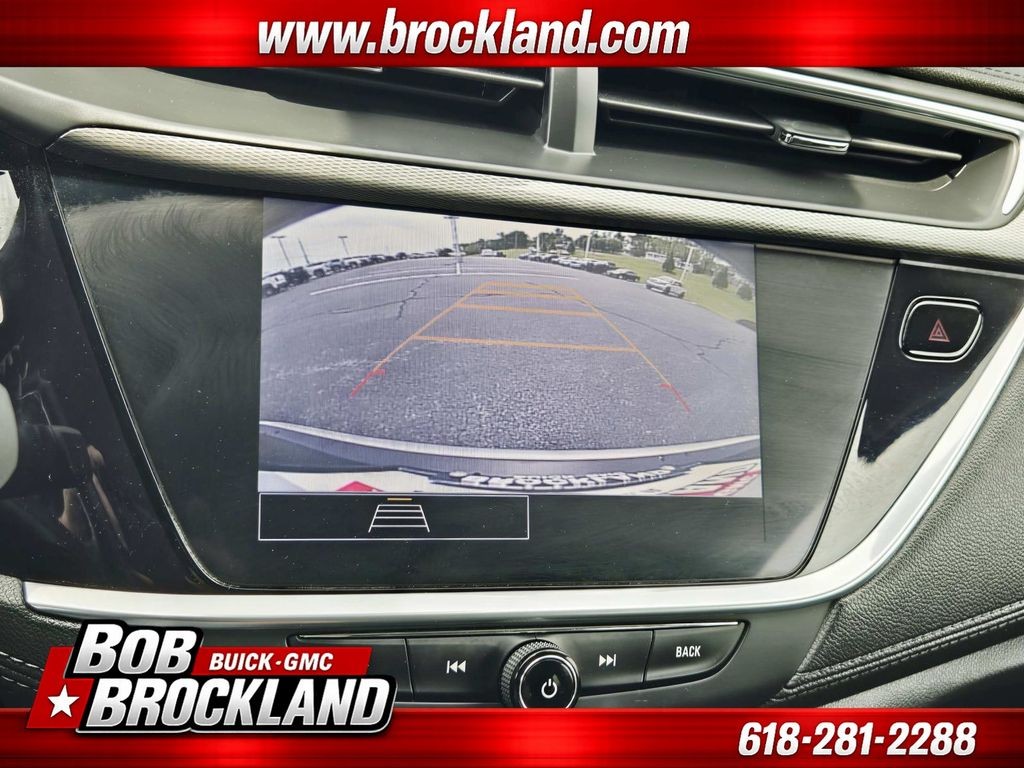 Buick Encore GX Vehicle Full-screen Gallery Image 27
