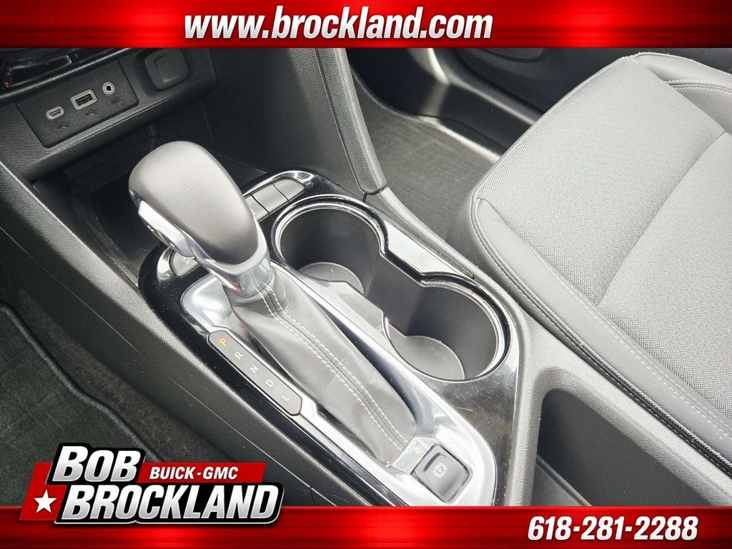 Buick Encore GX Vehicle Full-screen Gallery Image 31